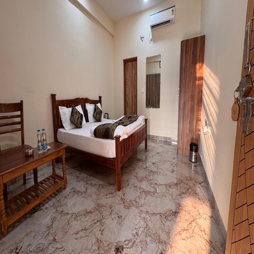 Safari Adventure Home Stay